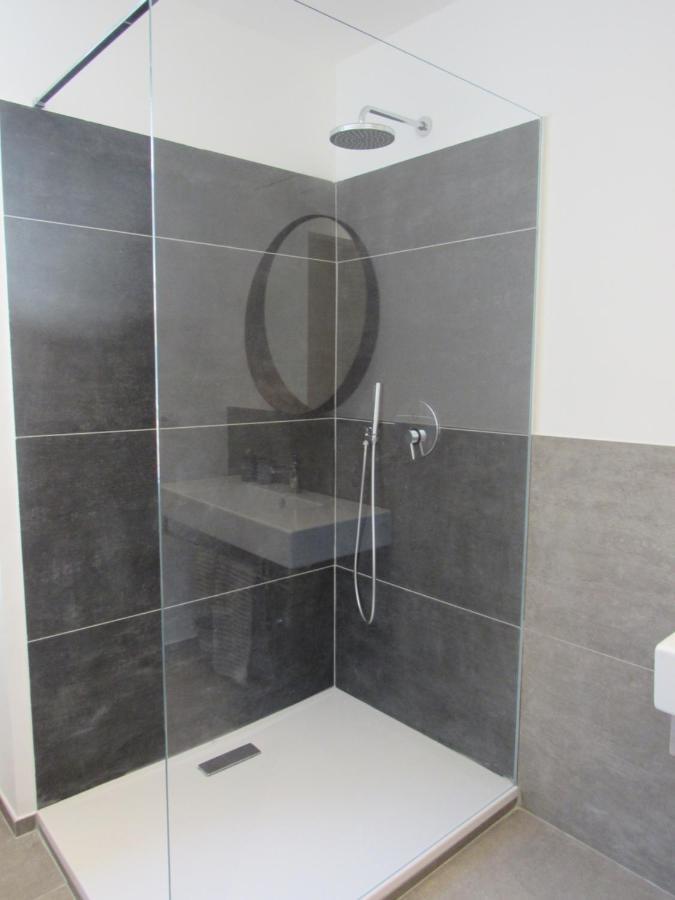 Make A Wish - Near The Center With Private Parking Appartement Como Buitenkant foto